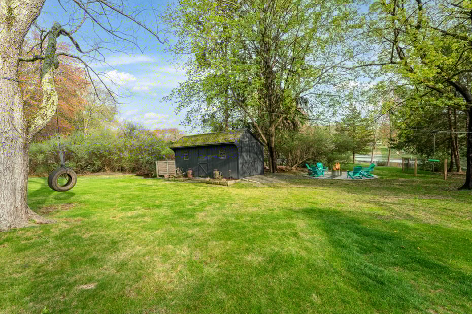 158 Thornwood Road Photo 35