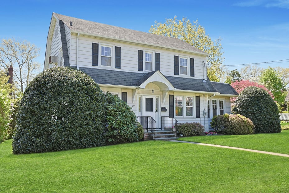 251 Crestwood Avenue Photo 2