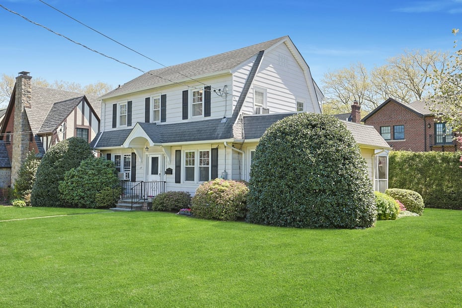 251 Crestwood Avenue Photo 3
