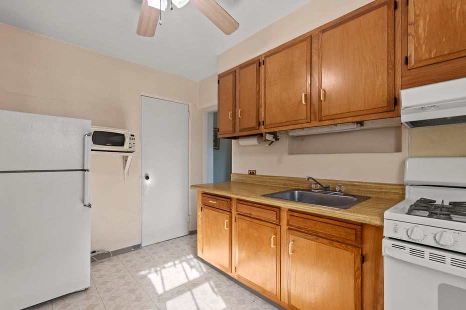 72 Quintard Drive Photo 10