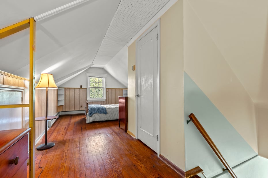 72 Quintard Drive Photo 15
