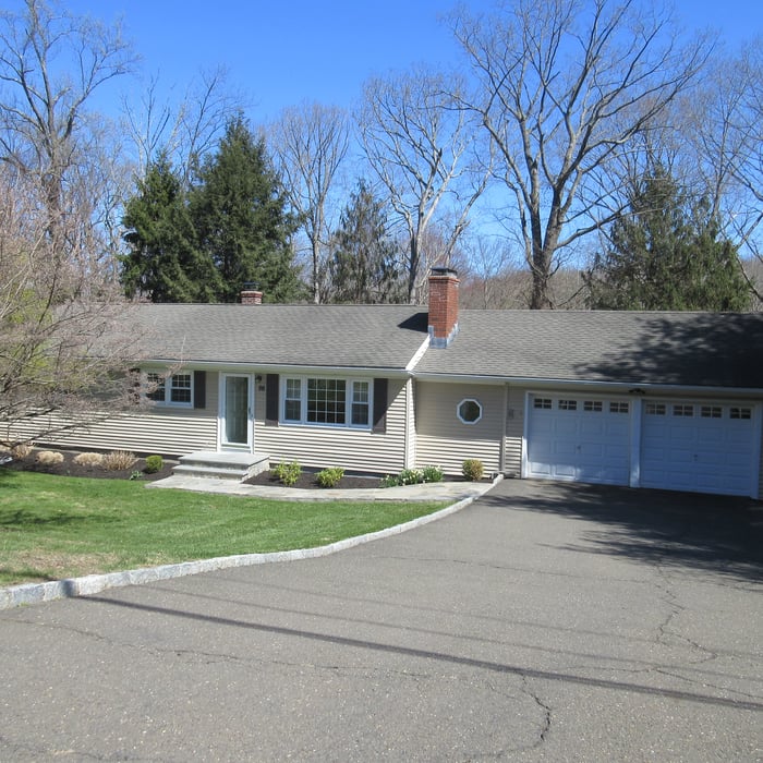 56 Woods Grove Road Photo 2