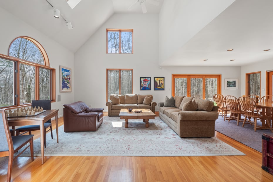 57 Spencer Road Photo 10