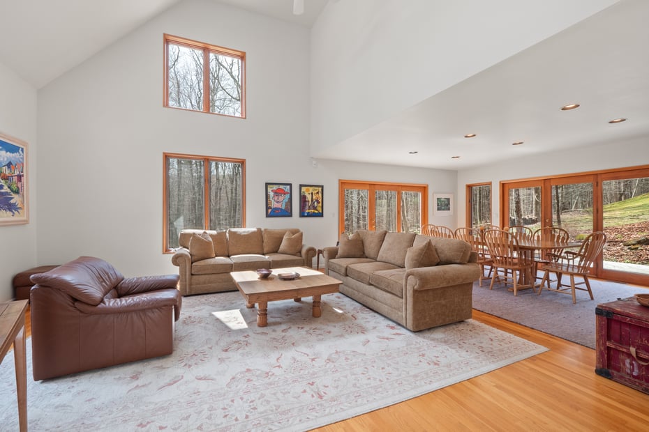 57 Spencer Road Photo 11