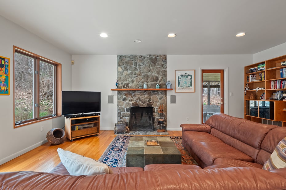57 Spencer Road Photo 16