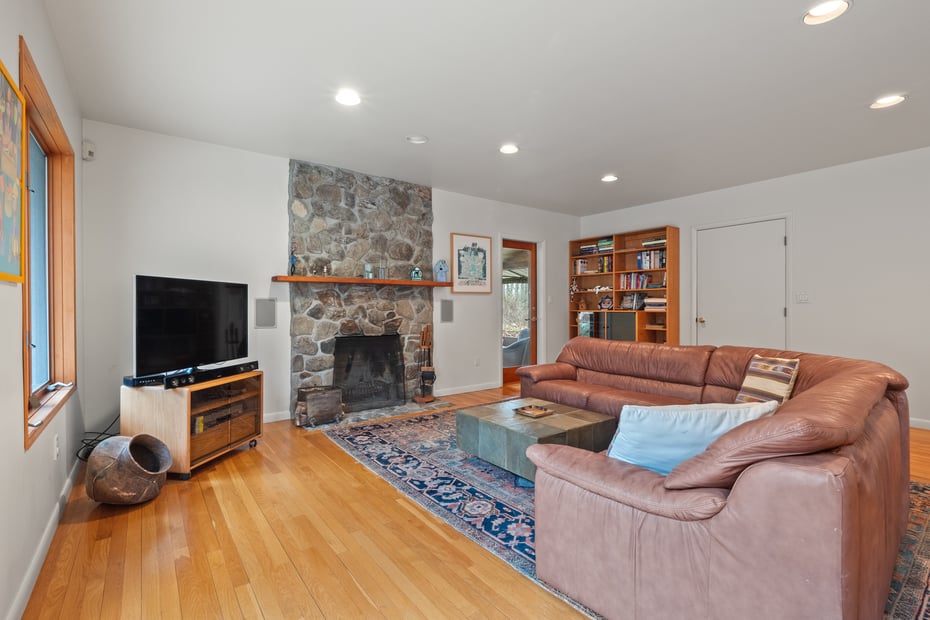 57 Spencer Road Photo 19