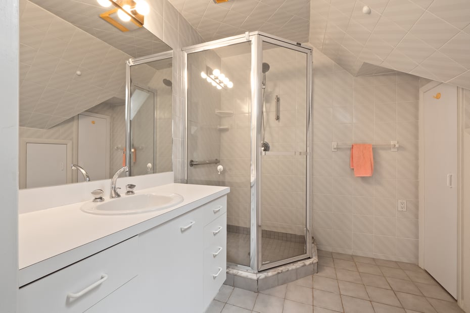 57 Spencer Road Photo 25