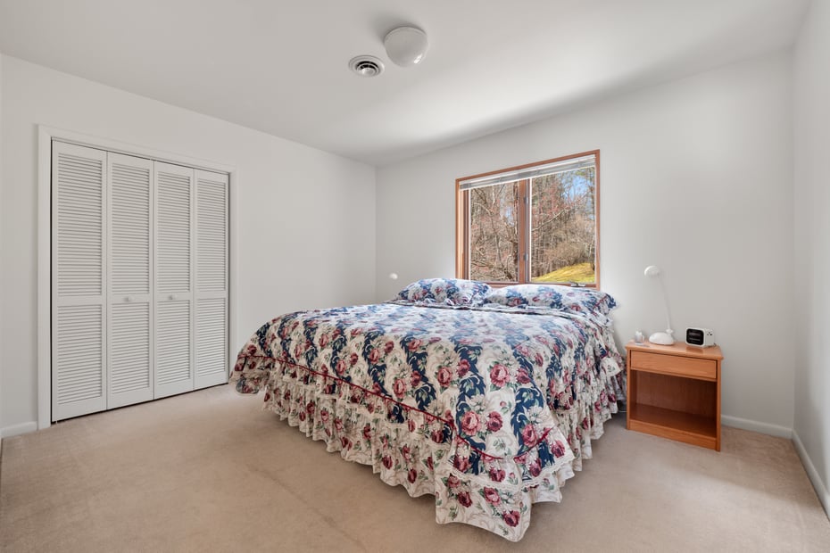 57 Spencer Road Photo 26