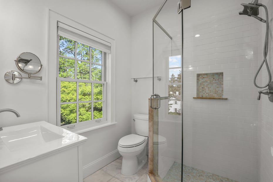 723 Boston Post Road Photo 21