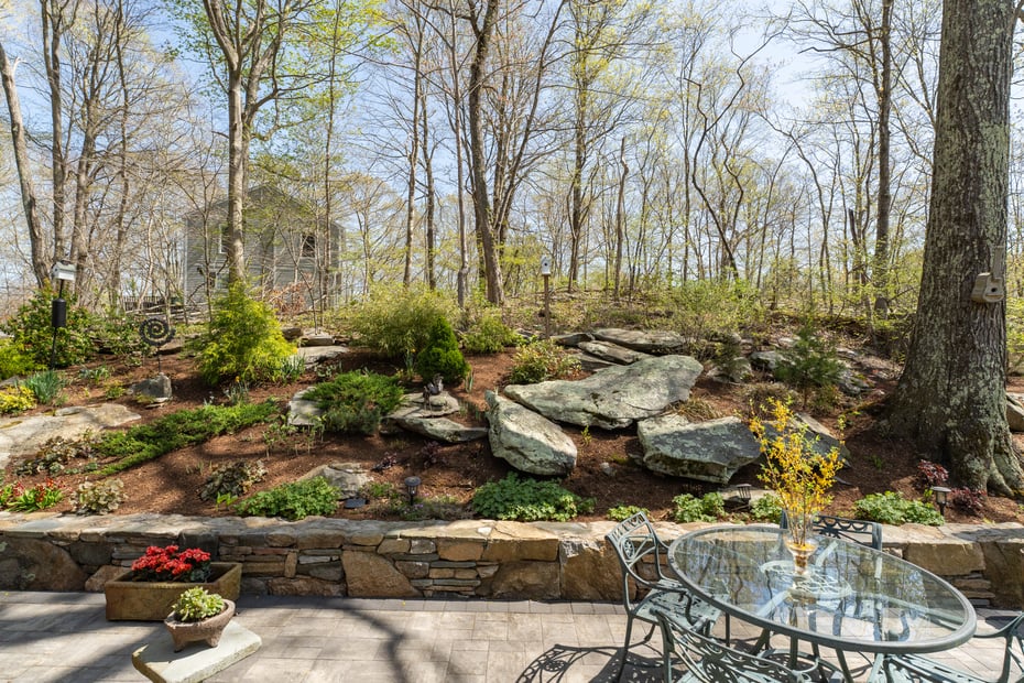 5 Dover Lane Photo 32