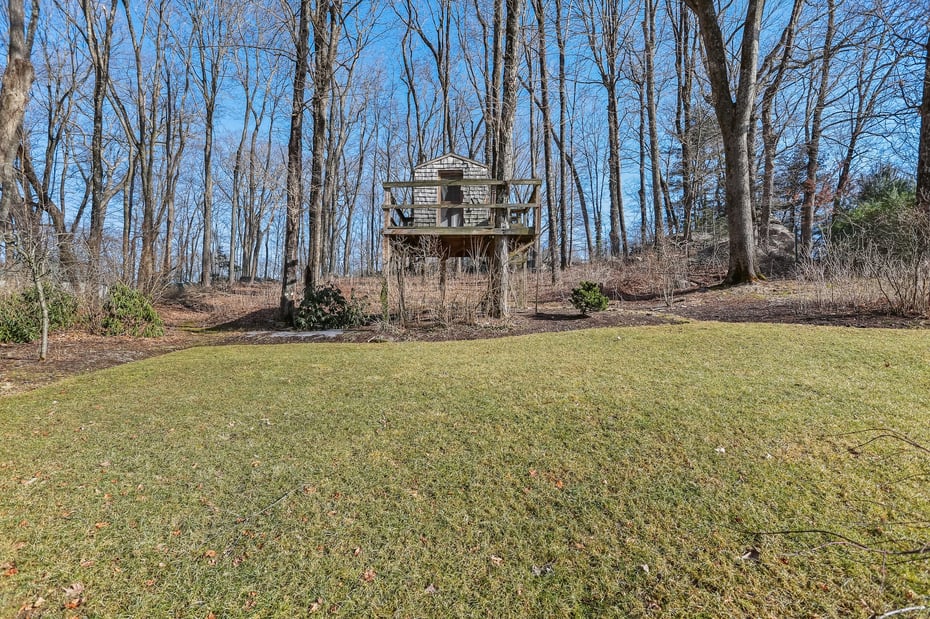 5 Lakeside Drive Photo 38