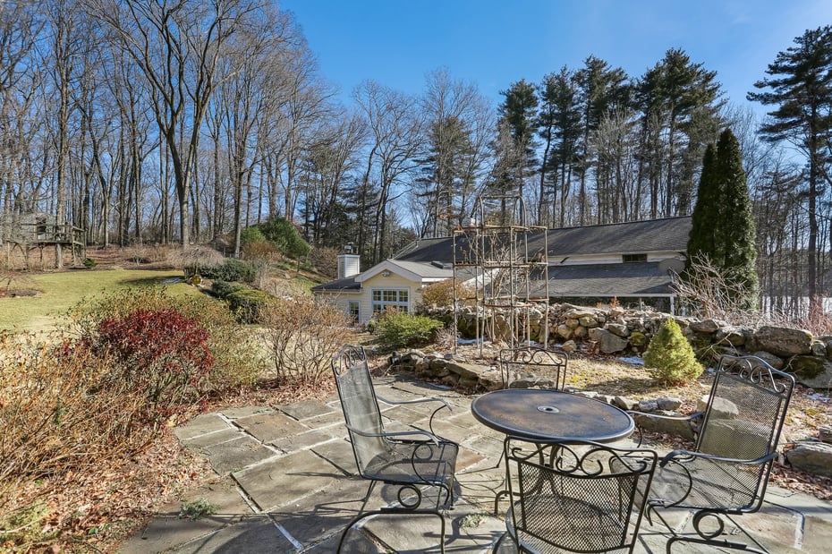 5 Lakeside Drive Photo 43