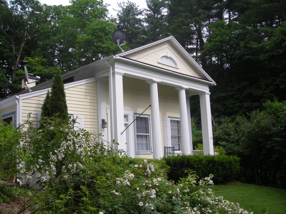 5 Lakeside Drive Photo 1