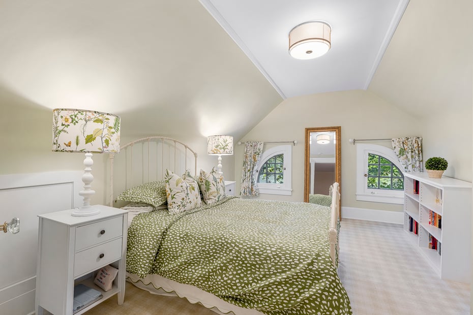11 Benedict Place Photo 32