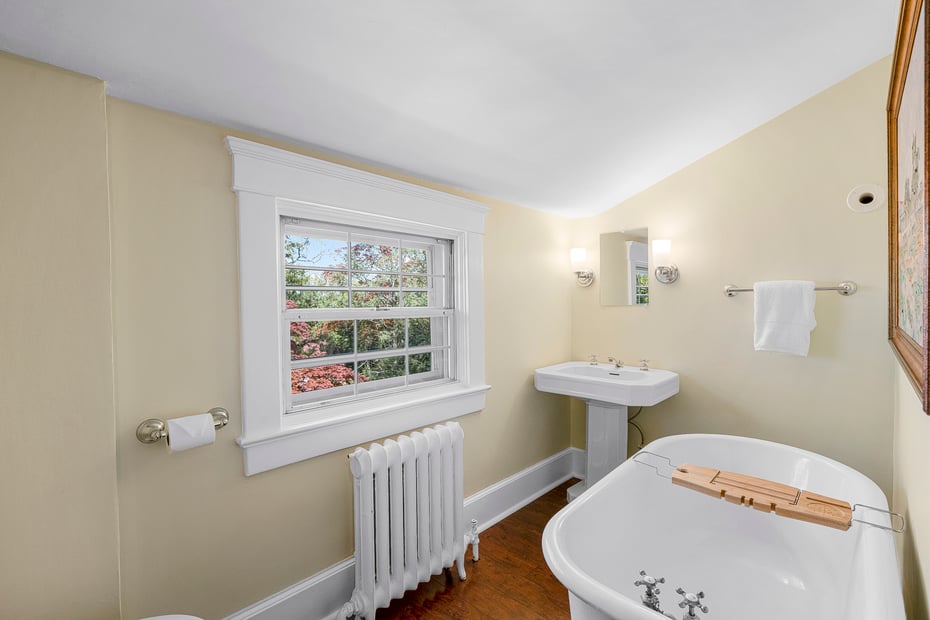 11 Benedict Place Photo 33