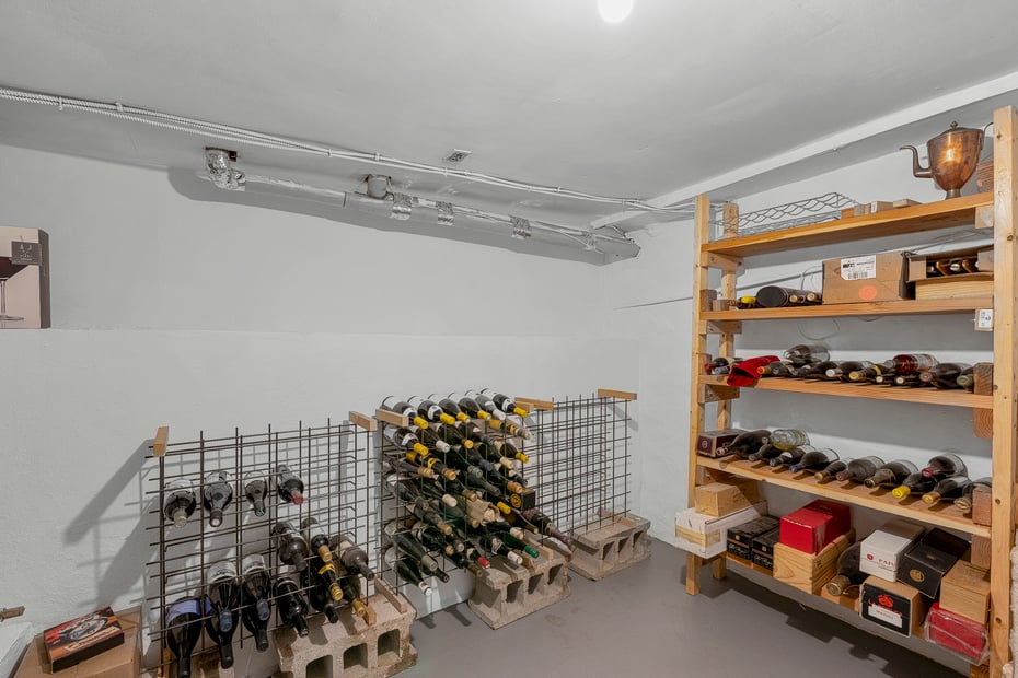 11 Benedict Place Photo 36