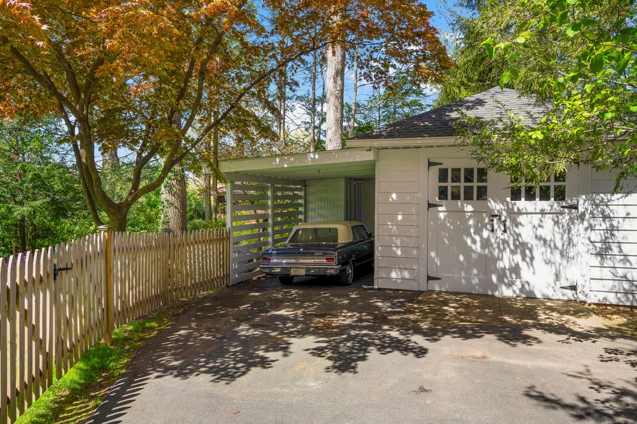 11 Benedict Place Photo 38