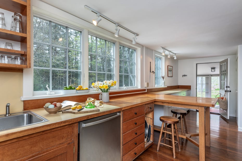 351 Smith Hill Road Photo 11