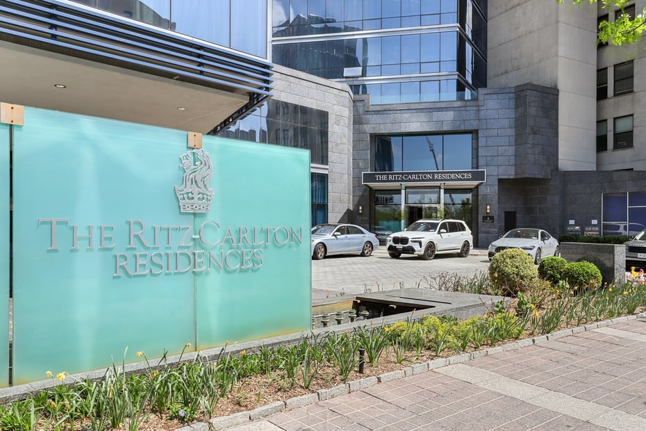1 Renaissance Square  #26F Photo 1