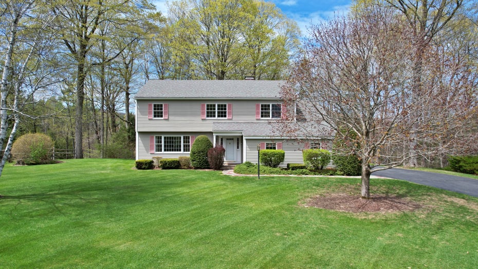 7 Cedar Ln Photo 1