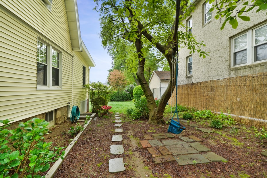 9 Hillcrest Road Photo 23