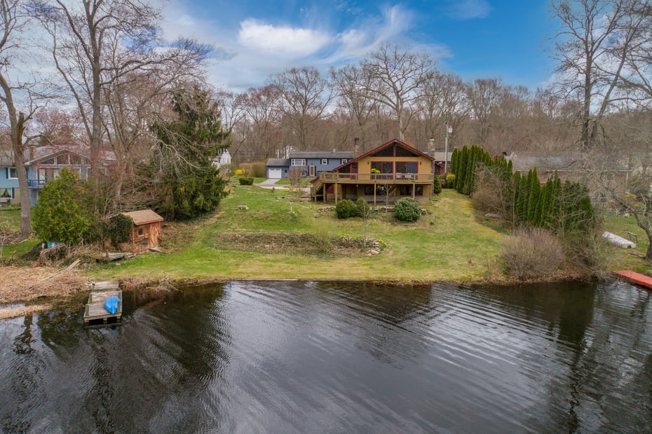 30 Pattagansett Drive Photo 1