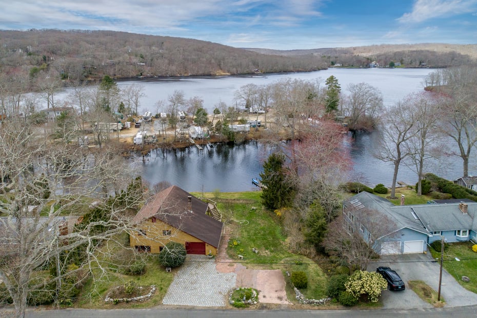 30 Pattagansett Drive Photo 21