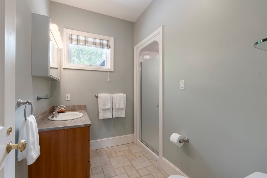 64 East Weatogue Street Photo 34