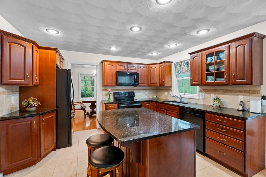 175 Ledgeland Drive Photo 4