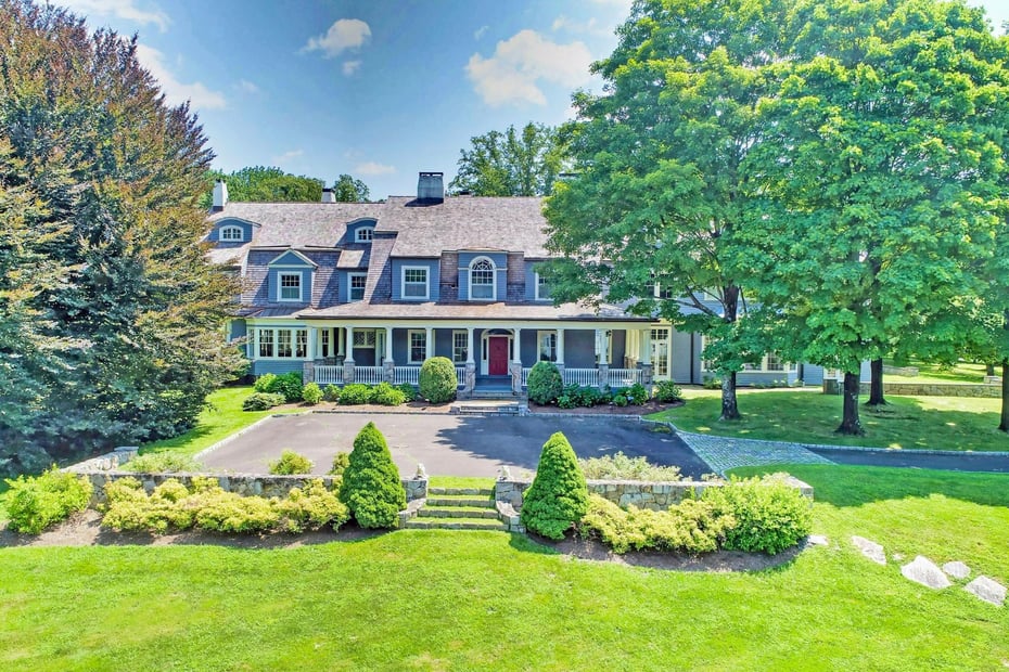 27 Country Club Road Photo 2