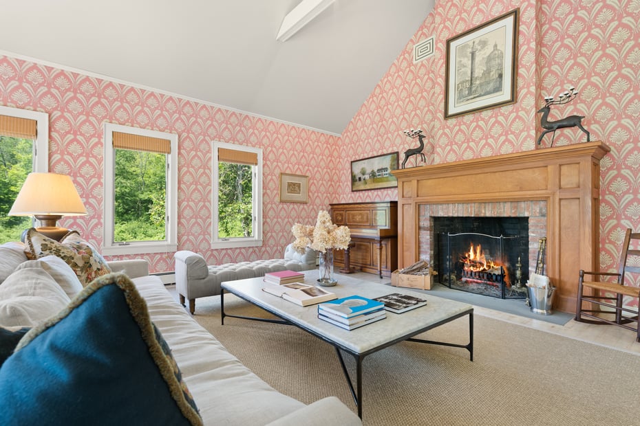 255 Smith Hill Road Photo 3