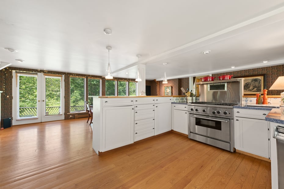 255 Smith Hill Road Photo 9