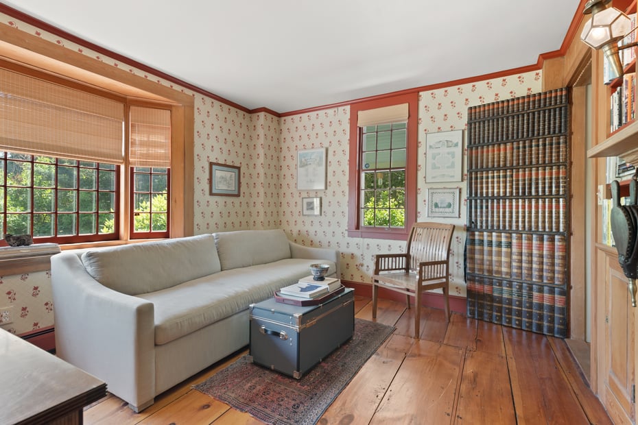 255 Smith Hill Road Photo 12