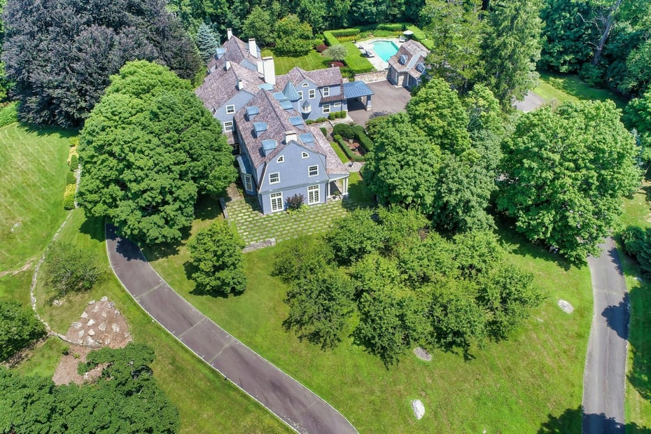 27 Country Club Road Photo 1