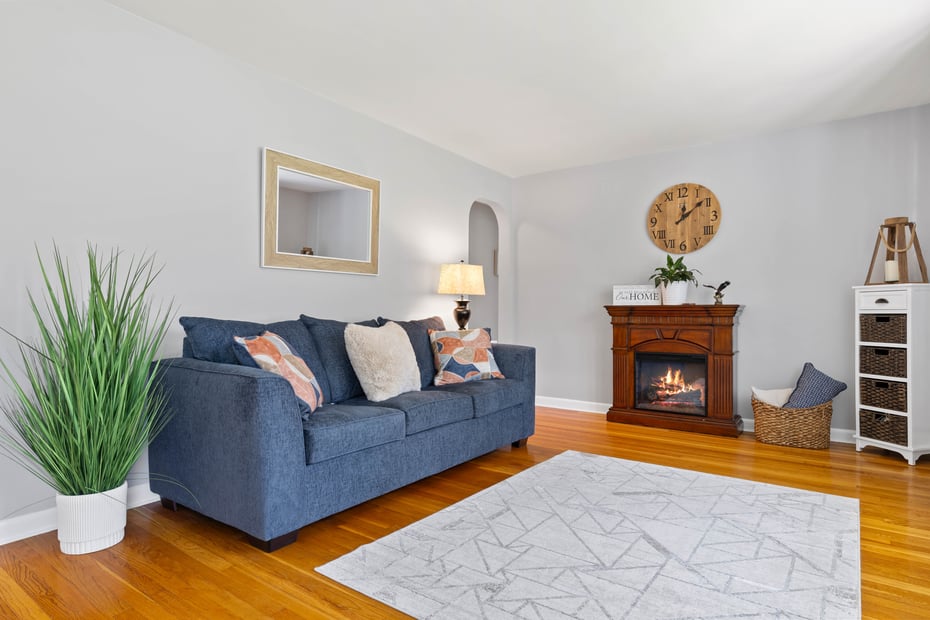 8 Dean Road Photo 5