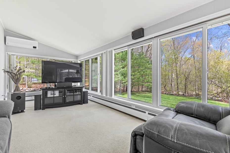 8 Dean Road Photo 16