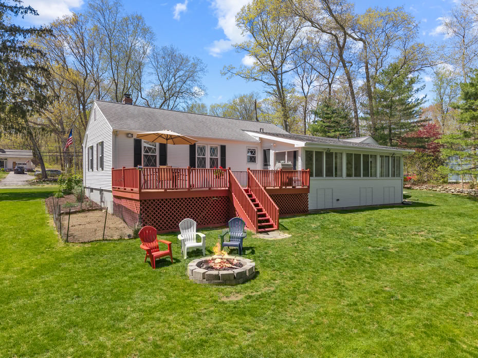 8 Dean Road Photo 32