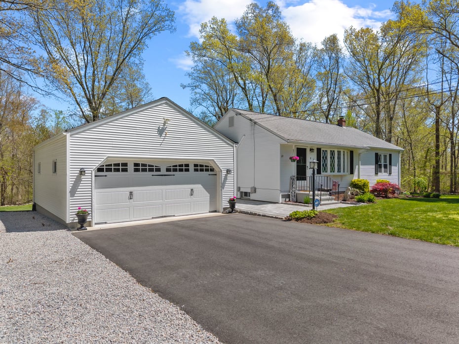 8 Dean Road Photo 35