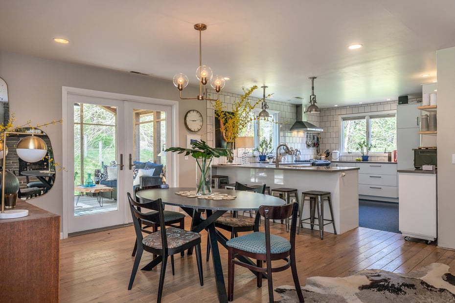 208 Low Road Photo 7