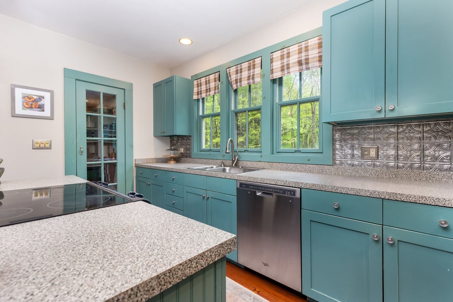 329 Litchfield Road Photo 17