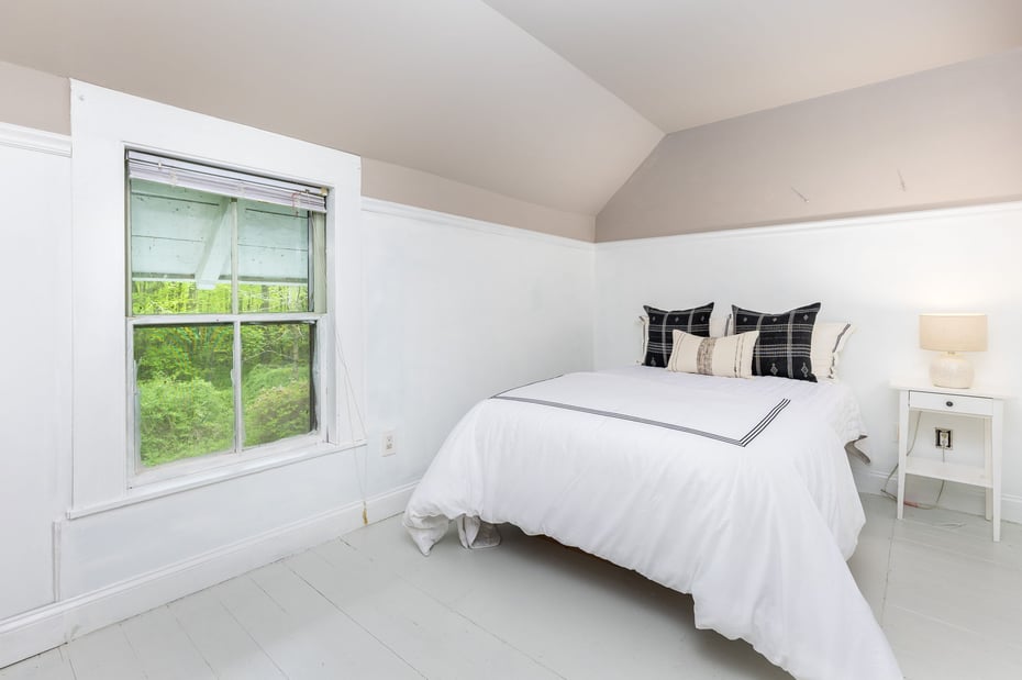 329 Litchfield Road Photo 23