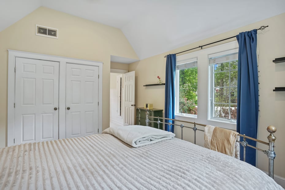 78 Hoyts Hill Photo 27