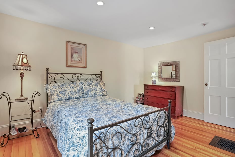 78 Hoyts Hill Photo 34