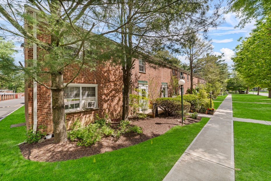192 Pinewood Road  #87 Photo 3
