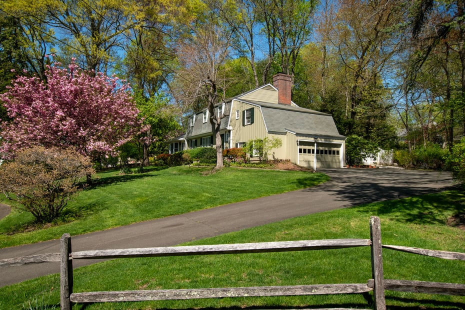 108 Colony Road Photo 4