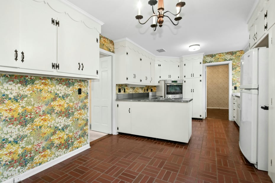 108 Colony Road Photo 16
