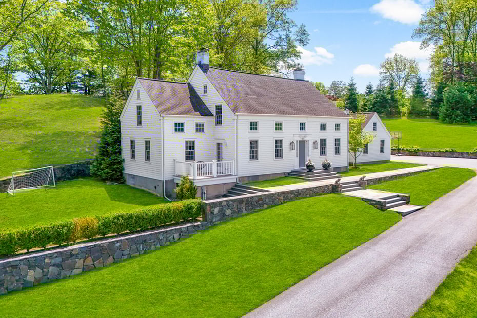 28 Colonial Road Photo 1