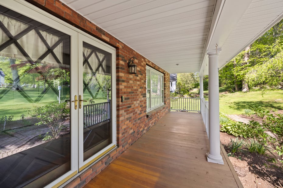 10 Rockwood Lane Photo 4