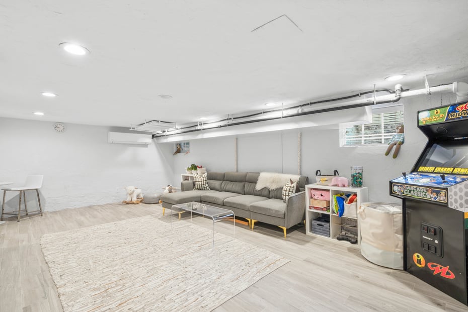 1 Eck Place Photo 29