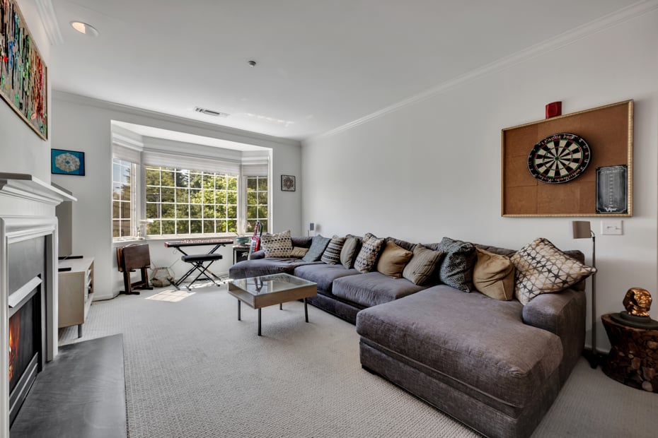 1 King Philip Drive  #307 Photo 5